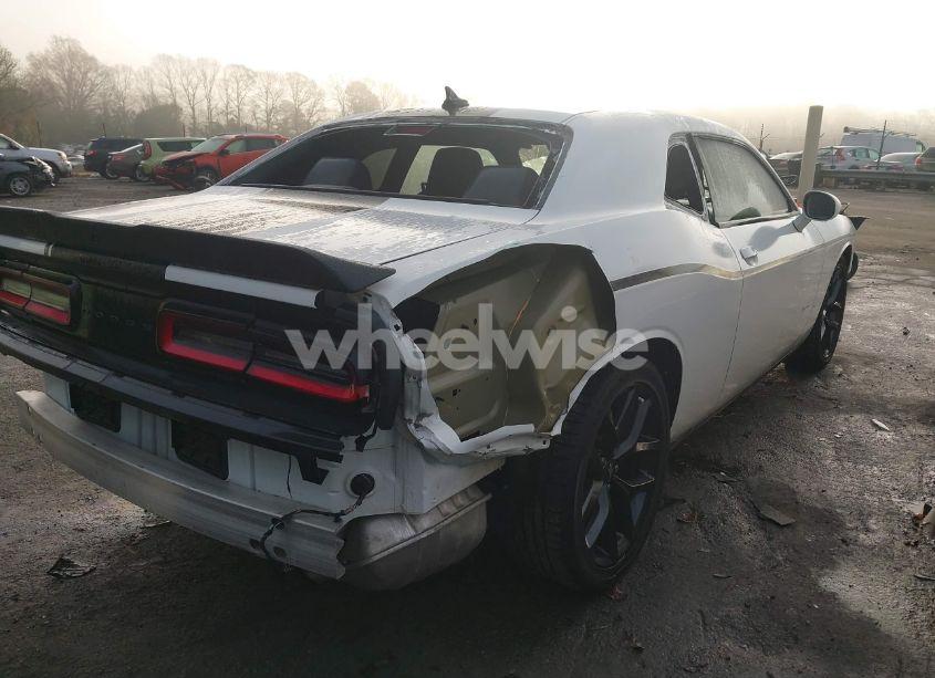 Photo 4 of 2021 Dodge Challenger GT (VIN 2C3CDZJG0MH672695)
