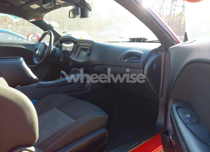 Photo 5 of 2022 Dodge Challenger GT (VIN 2C3CDZJG1NH223317)