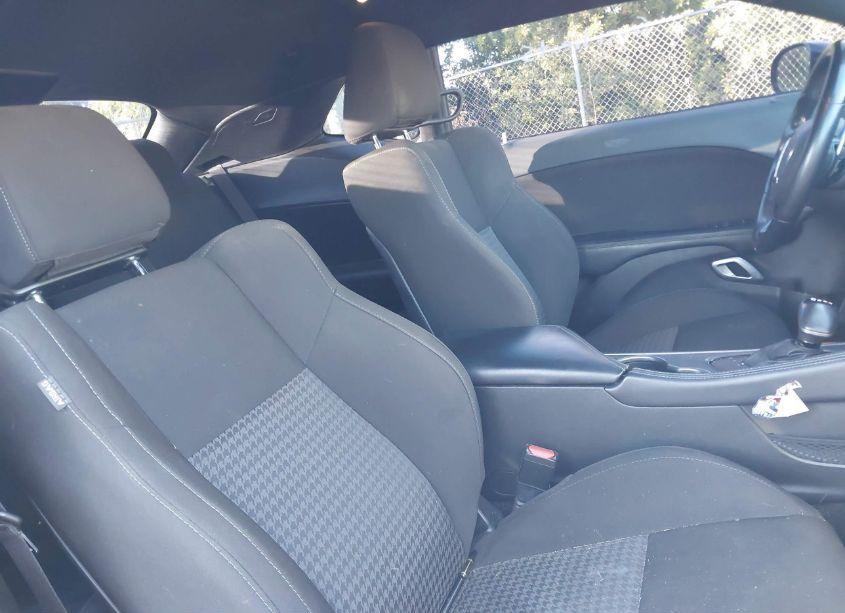 Photo 5 of 2021 Dodge Challenger GT (VIN 2C3CDZJG6MH597324)