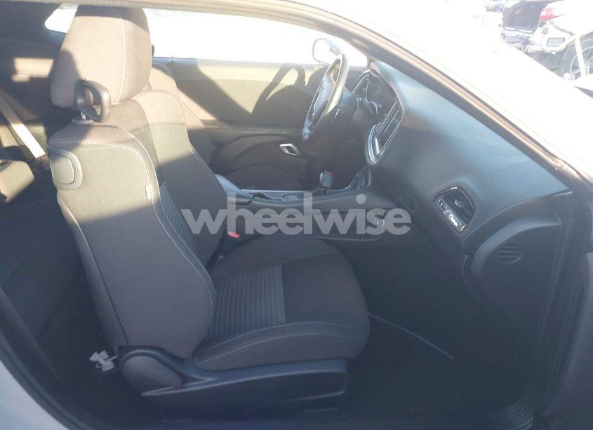 Photo 5 of 2021 Dodge Challenger GT (VIN 2C3CDZJG6MH676377)