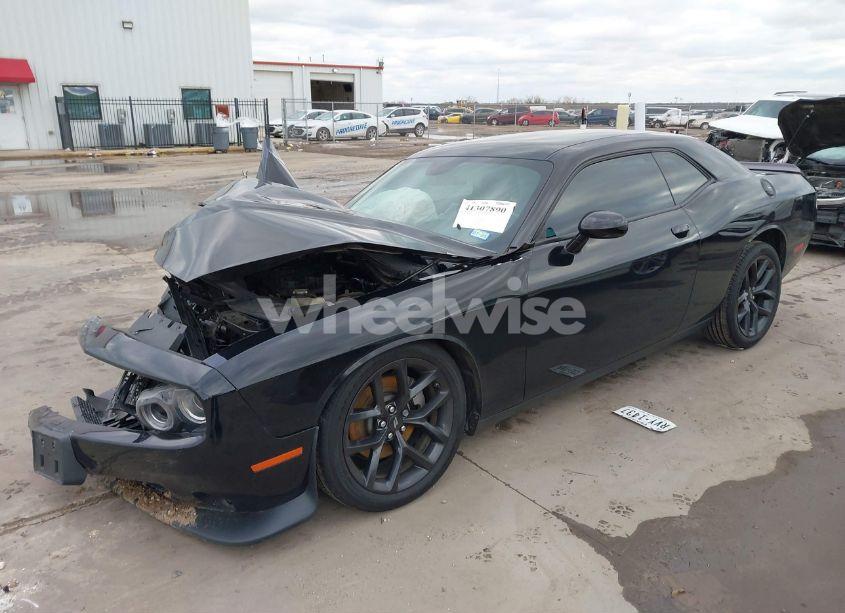 Photo 2 of 2022 Dodge Challenger GT (VIN 2C3CDZJG7NH191859)