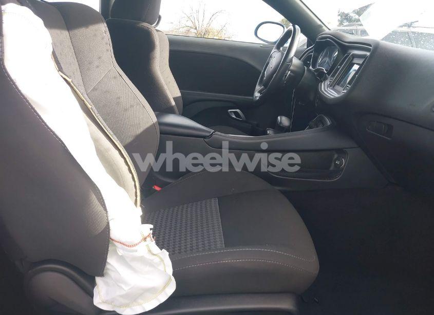 Photo 5 of 2022 Dodge Challenger GT (VIN 2C3CDZJG7NH265703)