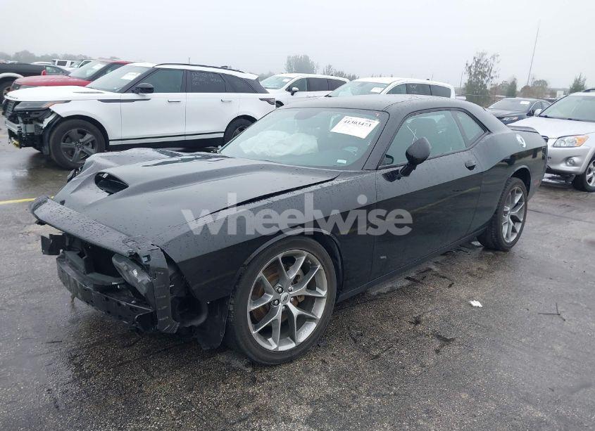 Photo 2 of 2022 Dodge Challenger GT (VIN 2C3CDZJG8NH233276)