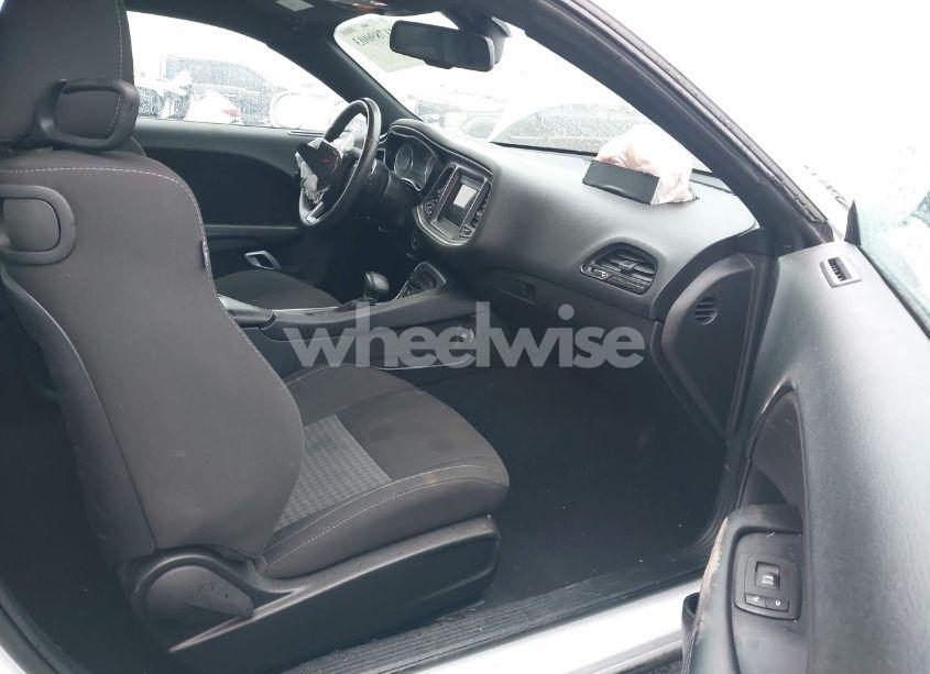 Photo 5 of 2022 Dodge Challenger GT AWD (VIN 2C3CDZKG2NH185823)