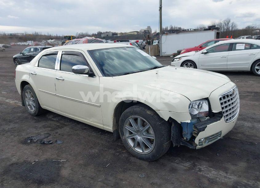 2010 Chrysler 300 TOURING/SIGNATURE SERIES (VIN 2C3CK5CV7AH188979) main photo