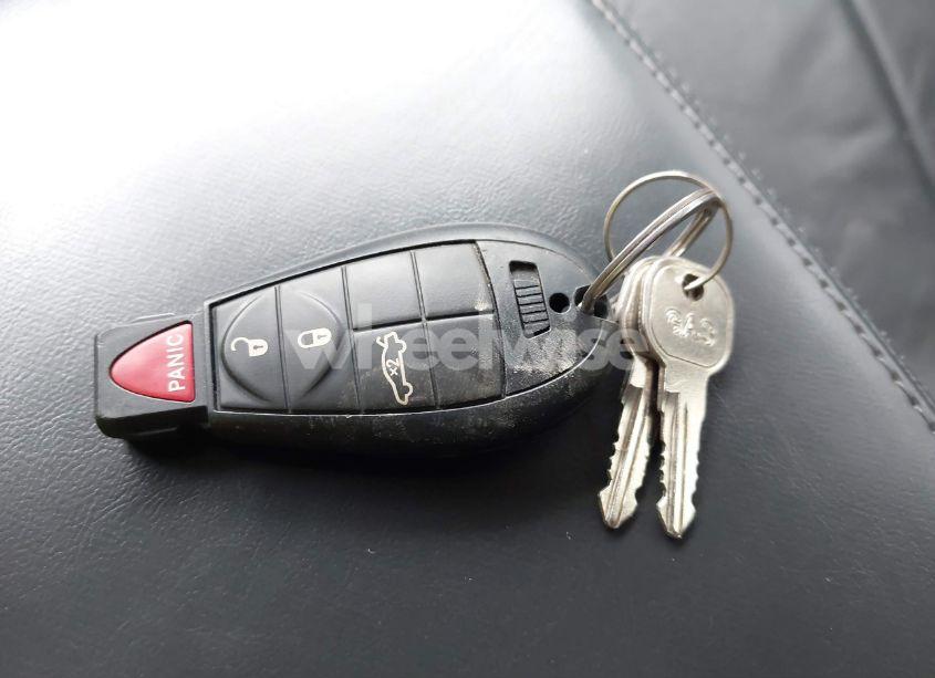 Photo 11 of 2010 Chrysler 300 TOURING/SIGNATURE SERIES (VIN 2C3CK5CV7AH188979)