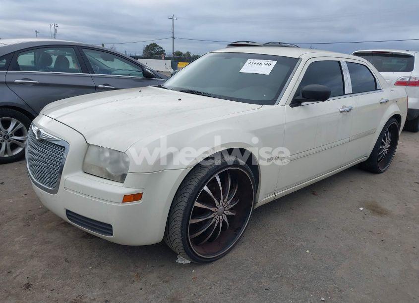 Photo 2 of 2005 Chrysler 300 (VIN 2C3JA43R75H627448)