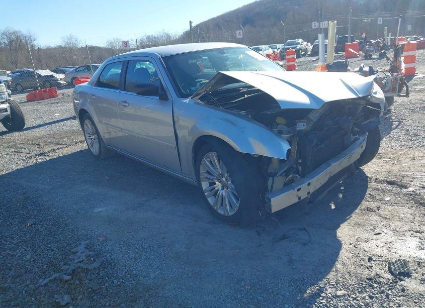 2005 Chrysler 300 (VIN 2C3JA43R85H594654) main photo