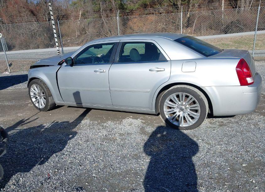 Photo 14 of 2005 Chrysler 300 (VIN 2C3JA43R85H594654)