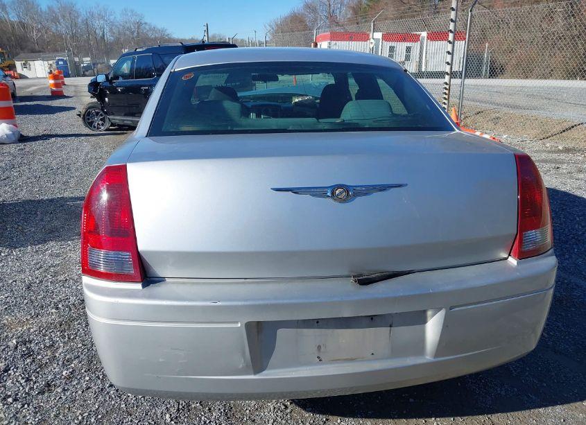 Photo 16 of 2005 Chrysler 300 (VIN 2C3JA43R85H594654)