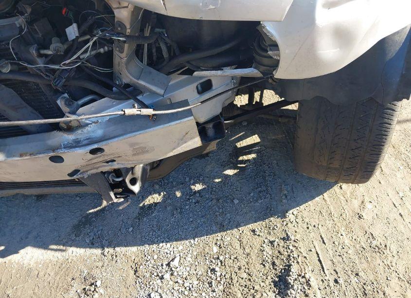 Photo 18 of 2005 Chrysler 300 (VIN 2C3JA43R85H594654)