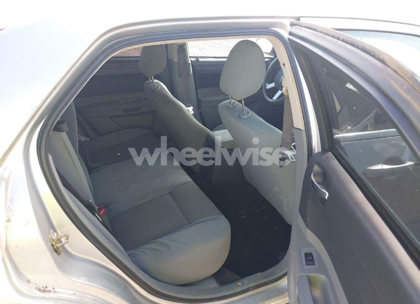 Photo 8 of 2005 Chrysler 300 (VIN 2C3JA43R95H523561)