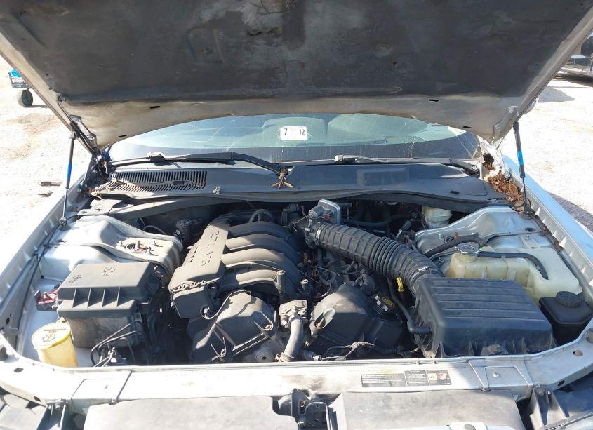 Photo 10 of 2005 Chrysler 300 (VIN 2C3JA43R95H610019)