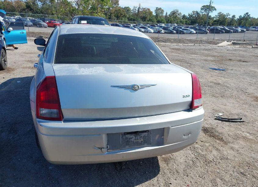 Photo 16 of 2005 Chrysler 300 (VIN 2C3JA43R95H610019)