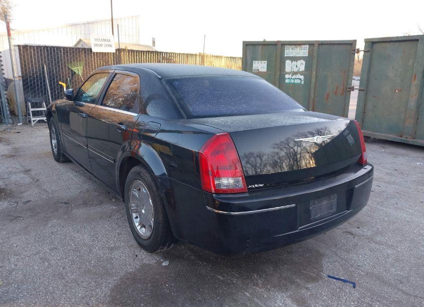 Photo 3 of 2005 Chrysler 300 TOURING (VIN 2C3JA53G15H156935)