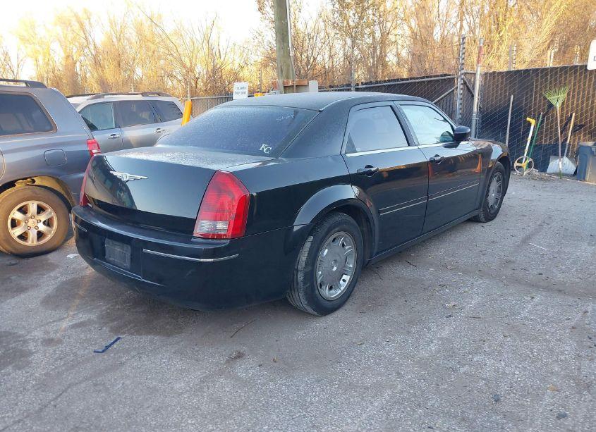 Photo 4 of 2005 Chrysler 300 TOURING (VIN 2C3JA53G15H156935)