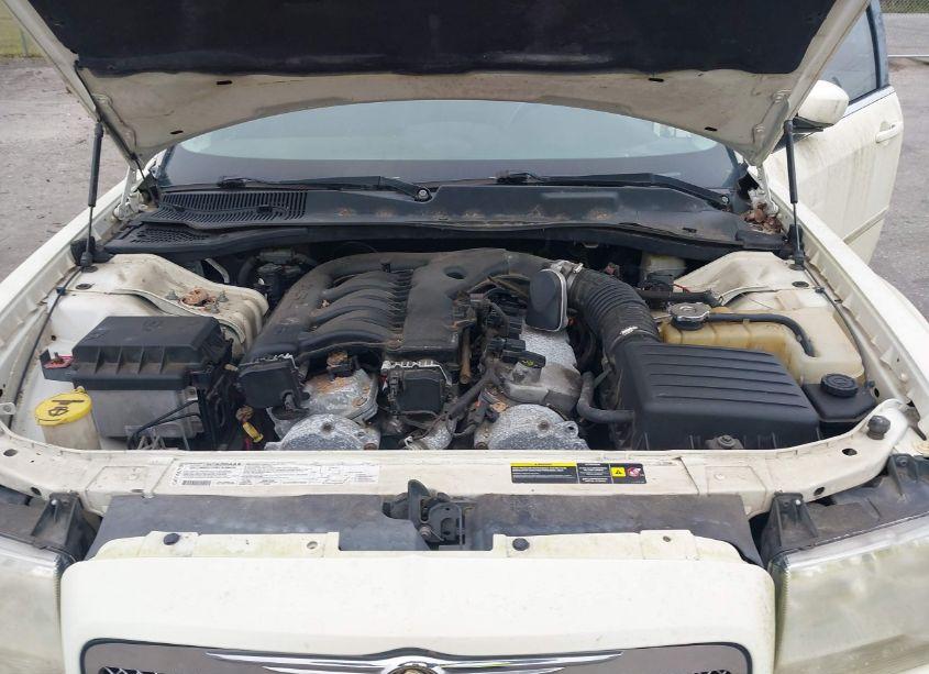 Photo 10 of 2005 Chrysler 300 TOURING (VIN 2C3JA53G15H627675)