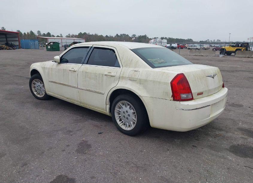 Photo 3 of 2005 Chrysler 300 TOURING (VIN 2C3JA53G15H627675)