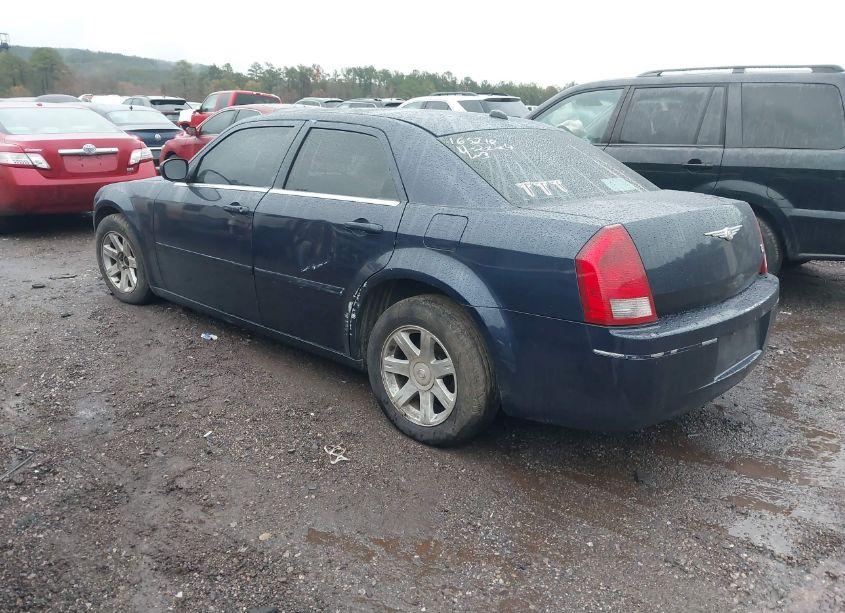 Photo 3 of 2005 Chrysler 300 TOURING (VIN 2C3JA53G35H553031)