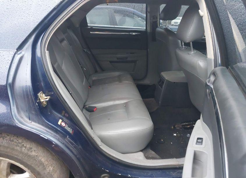 Photo 8 of 2005 Chrysler 300 TOURING (VIN 2C3JA53G35H553031)