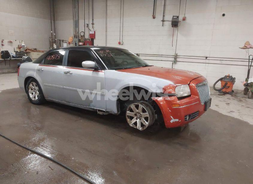 2005 Chrysler 300 (VIN 2C3JA53G65H686964) main photo