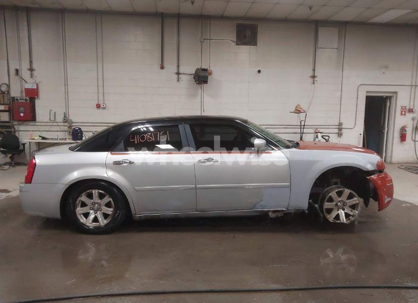 Photo 13 of 2005 Chrysler 300 (VIN 2C3JA53G65H686964)