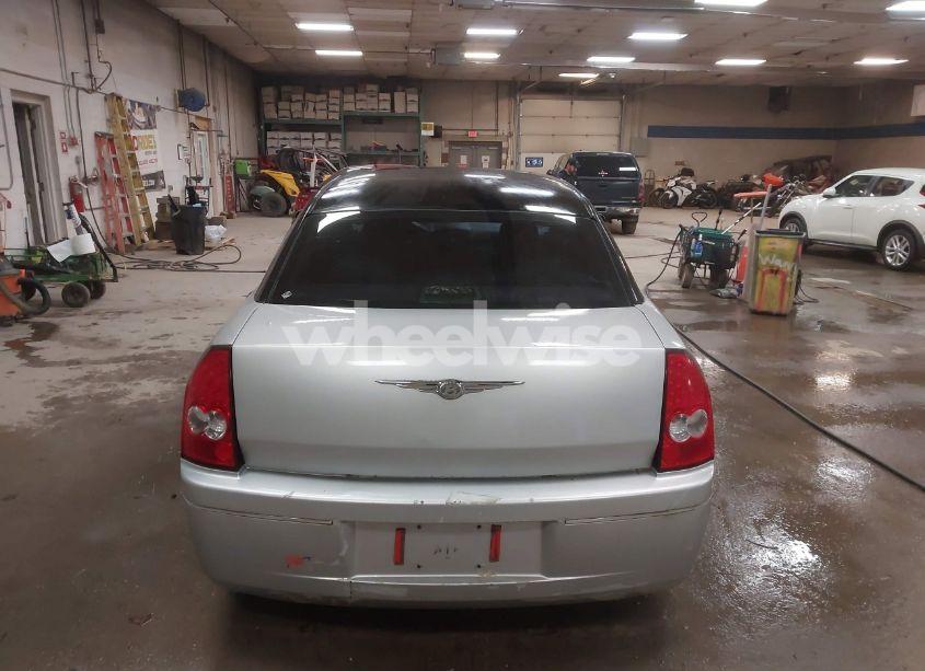 Photo 16 of 2005 Chrysler 300 (VIN 2C3JA53G65H686964)