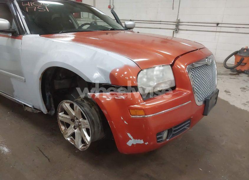 Photo 6 of 2005 Chrysler 300 (VIN 2C3JA53G65H686964)