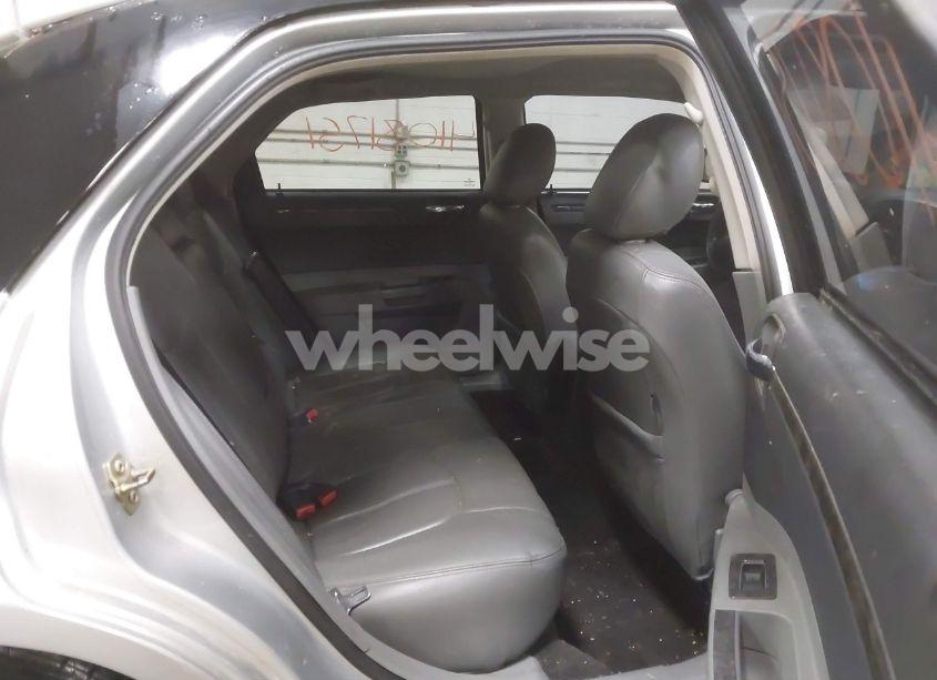 Photo 8 of 2005 Chrysler 300 (VIN 2C3JA53G65H686964)