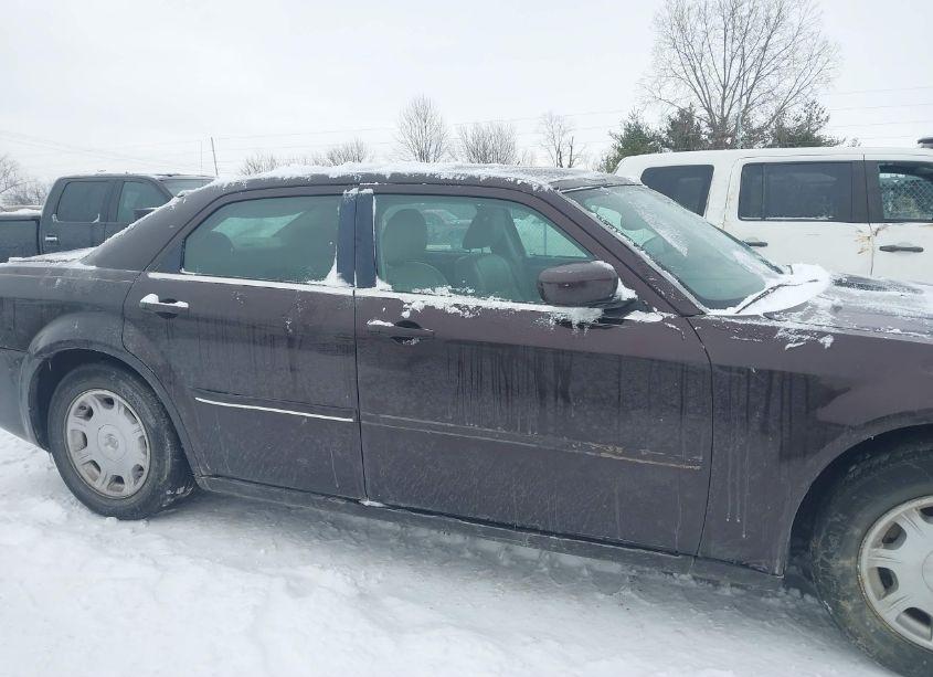 Photo 13 of 2005 Chrysler 300 TOURING (VIN 2C3JA53G85H132423)