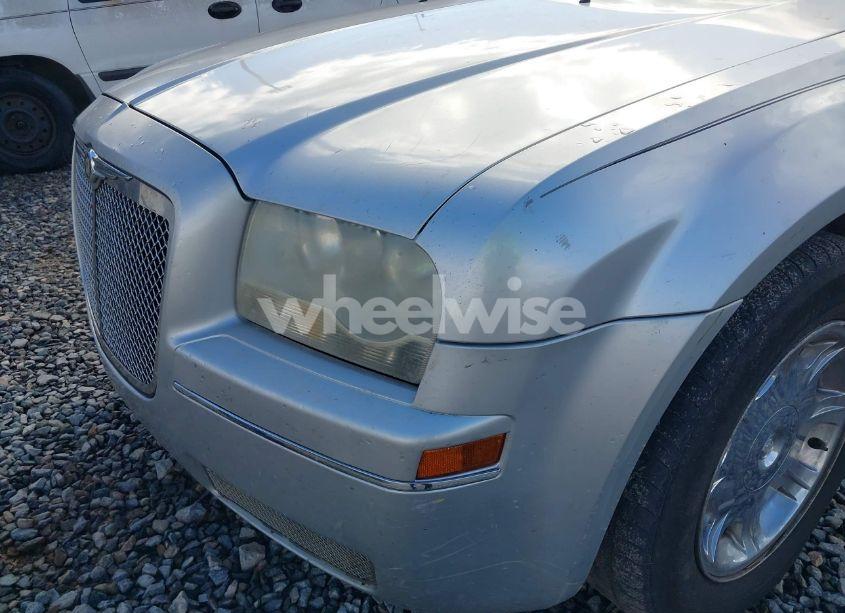 Photo 14 of 2005 Chrysler 300 TOURING (VIN 2C3JA53G85H184747)