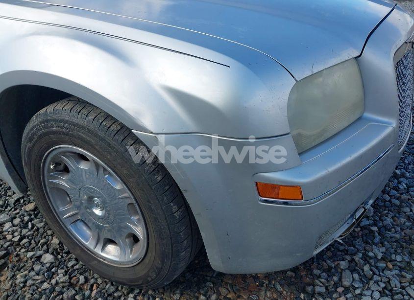 Photo 15 of 2005 Chrysler 300 TOURING (VIN 2C3JA53G85H184747)