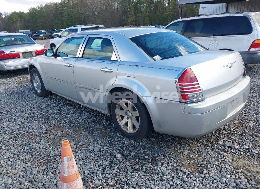 Photo 3 of 2005 Chrysler 300 TOURING (VIN 2C3JA53G85H184747)
