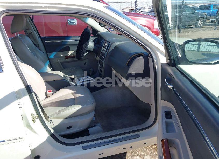 Photo 5 of 2005 Chrysler 300c (VIN 2C3JA63H35H575027)