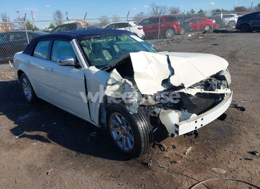 2005 Chrysler 300c (VIN 2C3JA63H35H585511) main photo