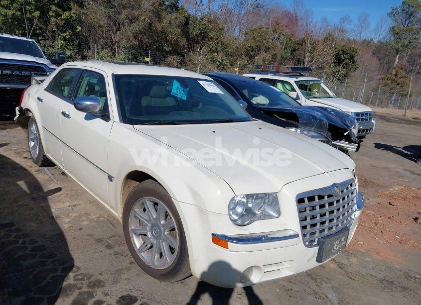 2005 Chrysler 300c (VIN 2C3JA63H85H631351) main photo