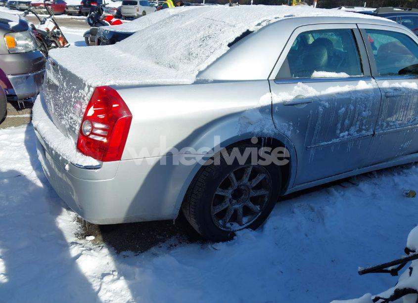 Photo 4 of 2008 Chrysler 300 LIMITED (VIN 2C3KA33G98H284465)