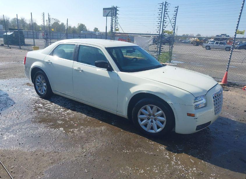 2008 Chrysler 300 LX (VIN 2C3KA43R68H192706) main photo