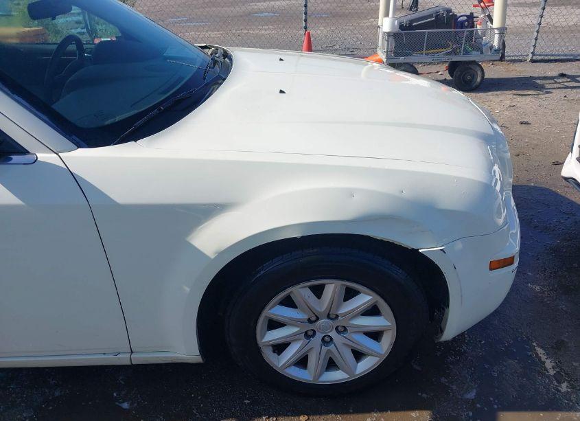 Photo 18 of 2008 Chrysler 300 LX (VIN 2C3KA43R68H192706)