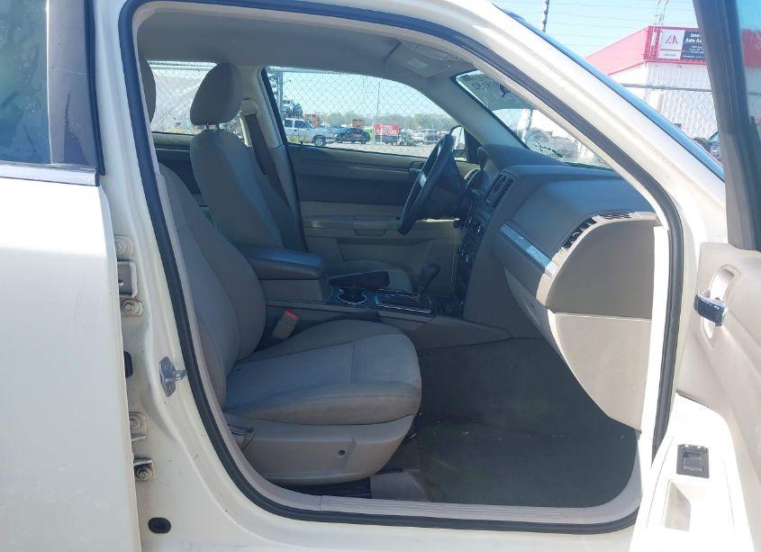 Photo 5 of 2008 Chrysler 300 LX (VIN 2C3KA43R68H192706)