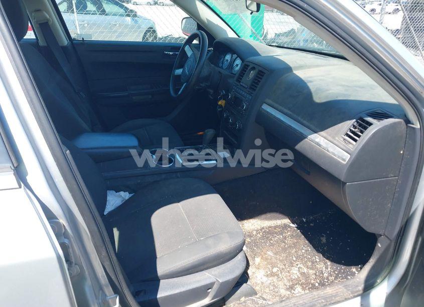 Photo 5 of 2008 Chrysler 300 LX (VIN 2C3KA43R78H250774)