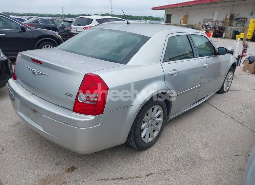 Photo 4 of 2008 Chrysler 300 LX (VIN 2C3KA43R98H109057)