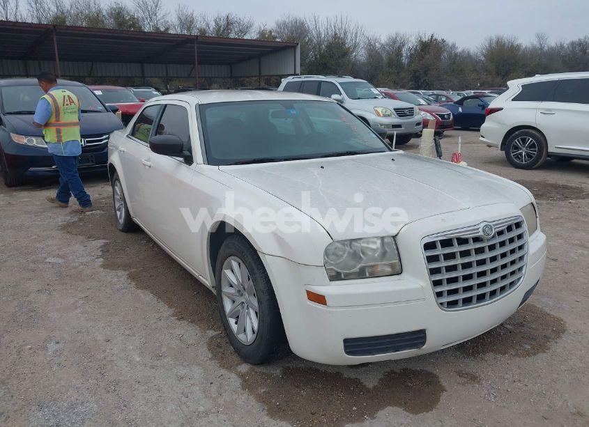 2008 Chrysler 300 LX (VIN 2C3KA43R98H291813) main photo