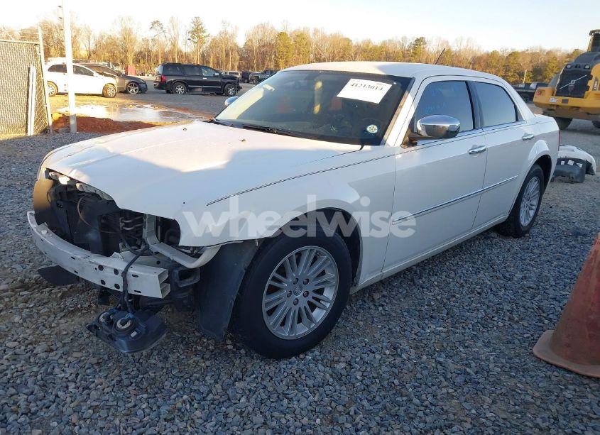 Photo 2 of 2008 Chrysler 300 TOURING (VIN 2C3KA53G28H255823)