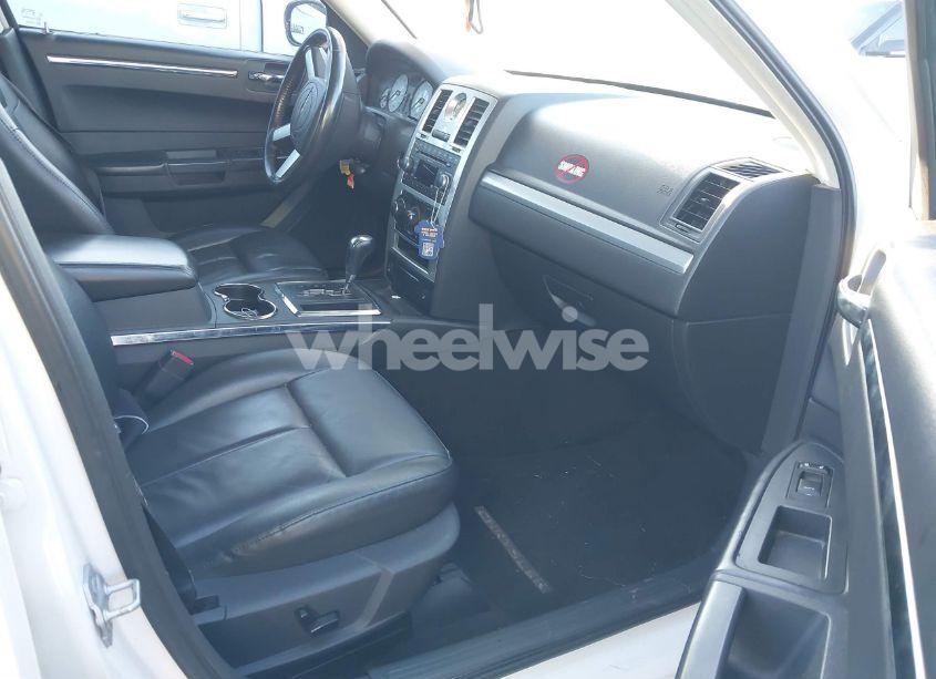 Photo 5 of 2008 Chrysler 300 TOURING (VIN 2C3KA53G28H255823)