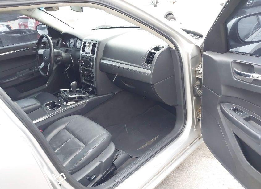 Photo 5 of 2008 Chrysler 300 TOURING (VIN 2C3KA53G48H241549)