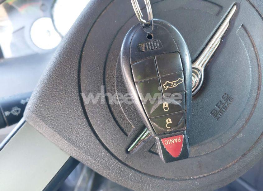 Photo 11 of 2008 Chrysler 300 TOURING (VIN 2C3KA53G48H255368)