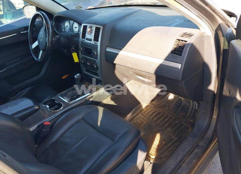 Photo 5 of 2008 Chrysler 300 TOURING (VIN 2C3KA53G48H255368)