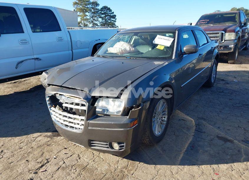 Photo 2 of 2008 Chrysler 300 TOURING (VIN 2C3KA53G98H255219)