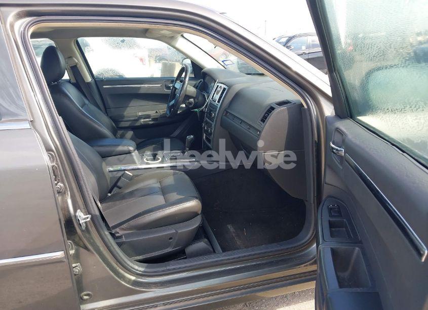 Photo 5 of 2008 Chrysler 300 TOURING (VIN 2C3KA53G98H307805)